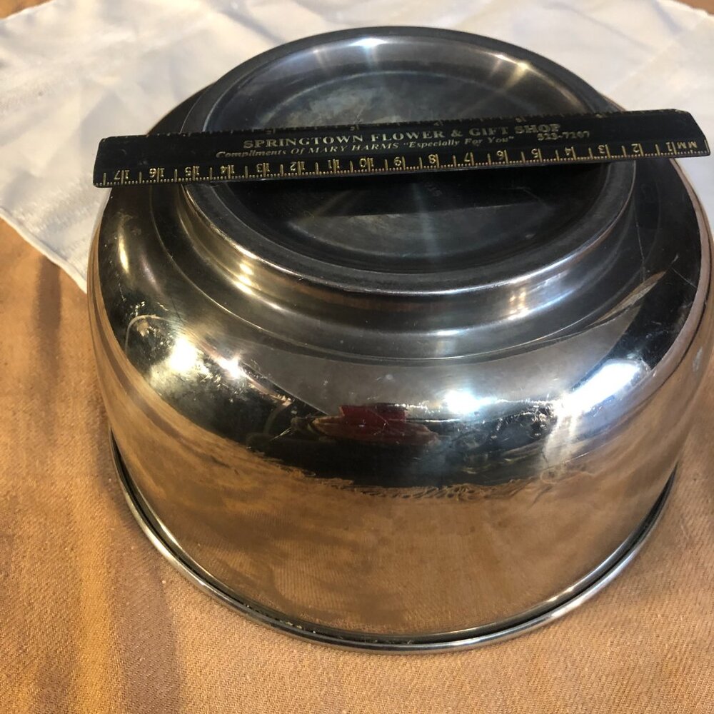 2 Unbranded Stainless Steel Mixing Bowls NB. - Picture 8 of 12